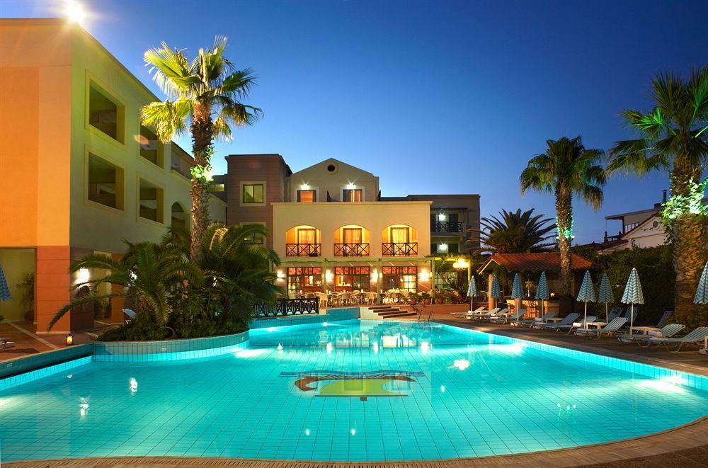 Amanda Hotel Karlovassi Exterior photo